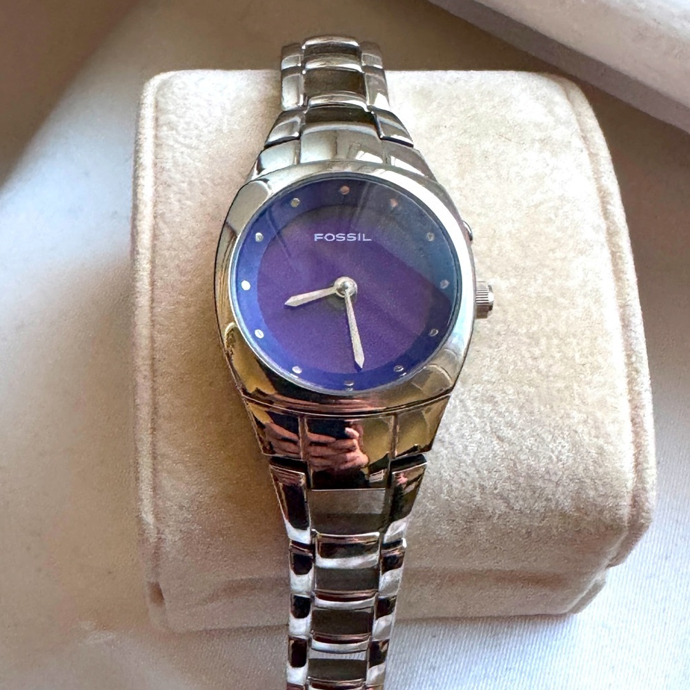 💜 Vintage Fossil ES-9573 Watch | Silver Stainless Steel & Amethyst Dial ✨